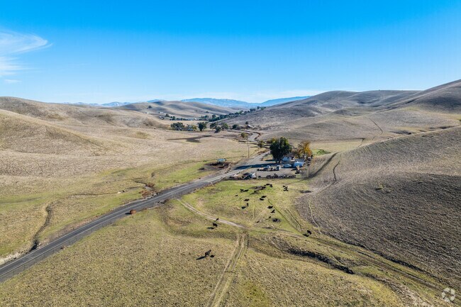 Doolan Canyon offers stunning views and outdoor adventures near Las Positas.