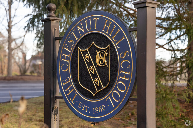 The Chestnut Hill School in Chestnut Hill is a private school serving students in grades PK-6.
