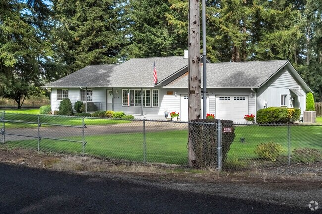 In Grand Mound you can find stunning ranch style homes with large yards surrounded by trees.