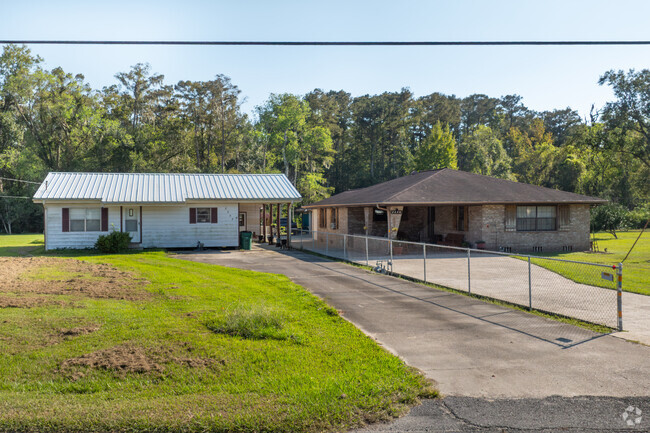 Rows of homes in Choctaw showcase large front yards.
