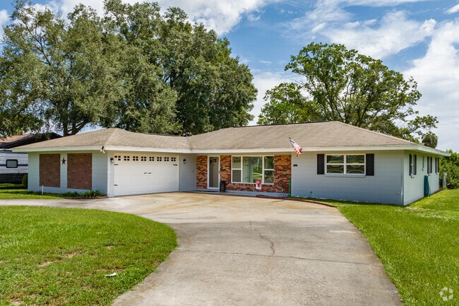 Updated 1950s-style ranch homes line the streets of Ridge Manor.