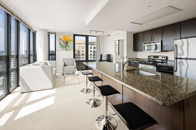 1405 S Fern St unit ID1047971P, Arlington, VA 22202 - photo 2