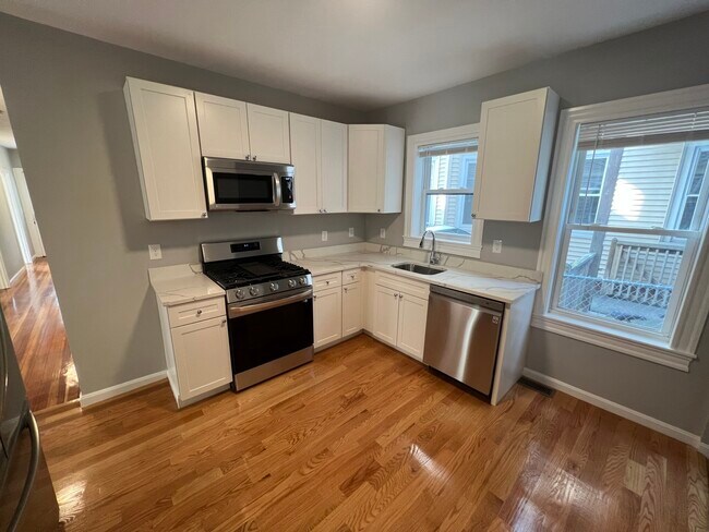 33 Hancock St unit 1, Somerville, MA 02144 - photo 5