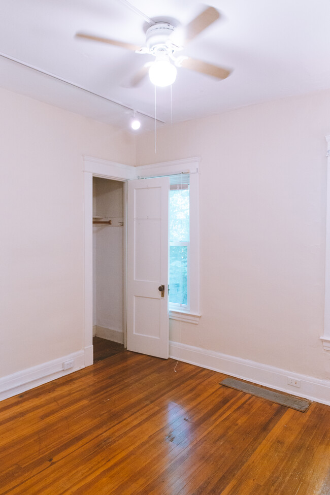 2298 Bellfield Ave Unit 3, Cleveland Heights, OH 44106