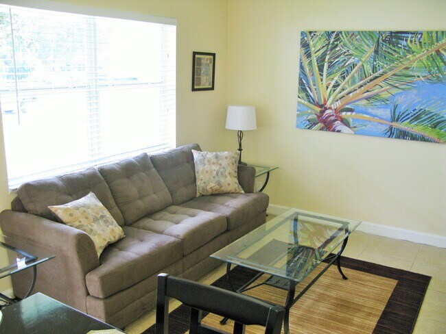 304 SW 16th Ct unit 1, Fort Lauderdale, FL 33315 - photo 2