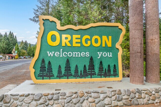 The entry neighborhood between California and Oregon is the O'Brien community.