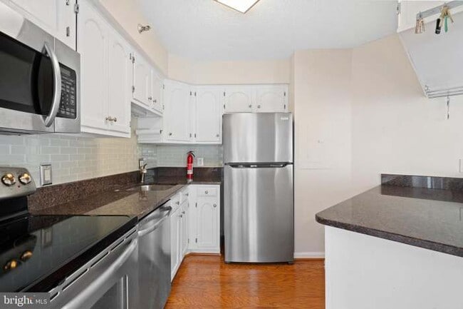 Woodbury Heights Condominium unit 1301 N Courthouse Rd, Arlington, VA 22201 - photo 5