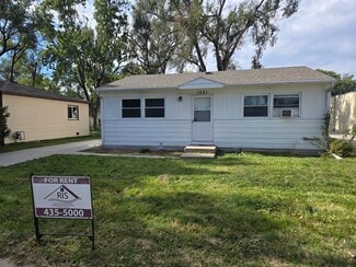 1321 N 56th St, Lincoln, NE 68504