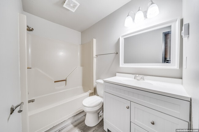 Lakeview Ridge, Menasha, WI 54952 - photo 2