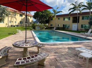 2861 S Seacrest Blvd, Boynton Beach, FL 33435