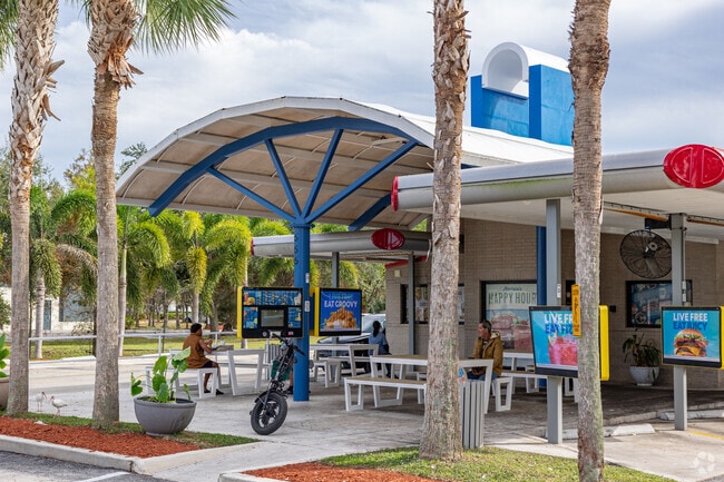 Popular shopping and dining options can be found on N. Cleveland Ave. in North Ft Myers.