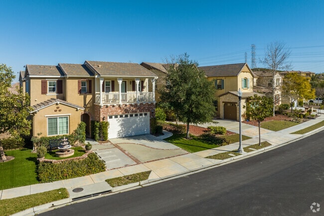Many homes in Butterfield are over 2000 square feet.