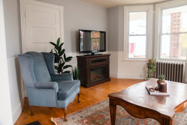 119 Sherwood St unit 1, Portland, ME 04103 - photo 3