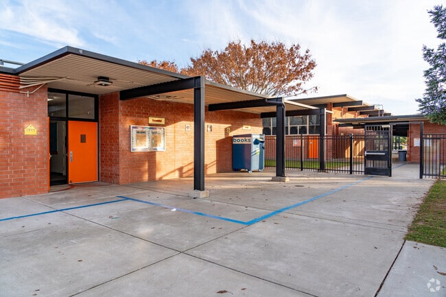 Thomas Edison Elementary School is a highly rated elementary and middle school in Arden Manor.