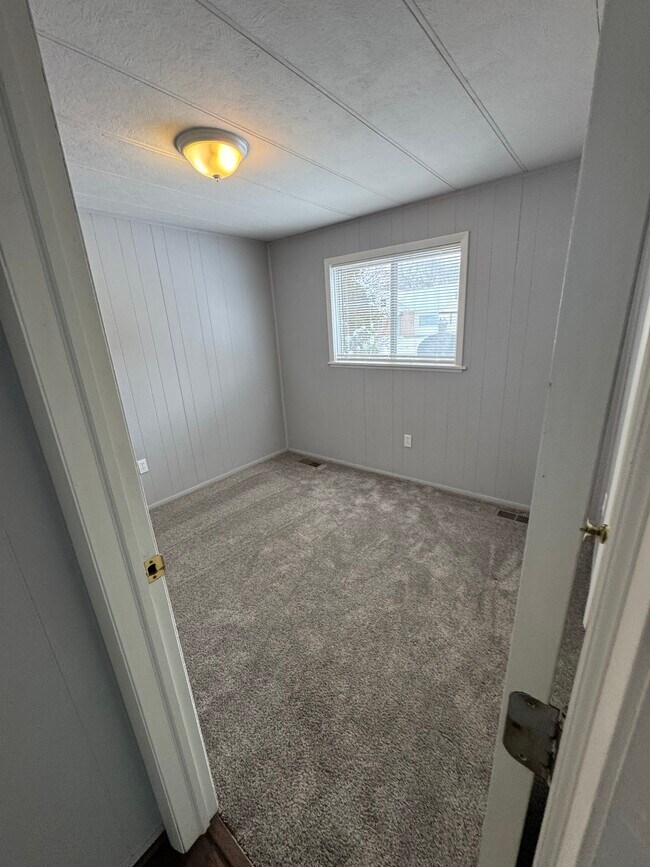 407 Mill St unit 407 Mill street, East Jordan, MI 49727 - photo 5