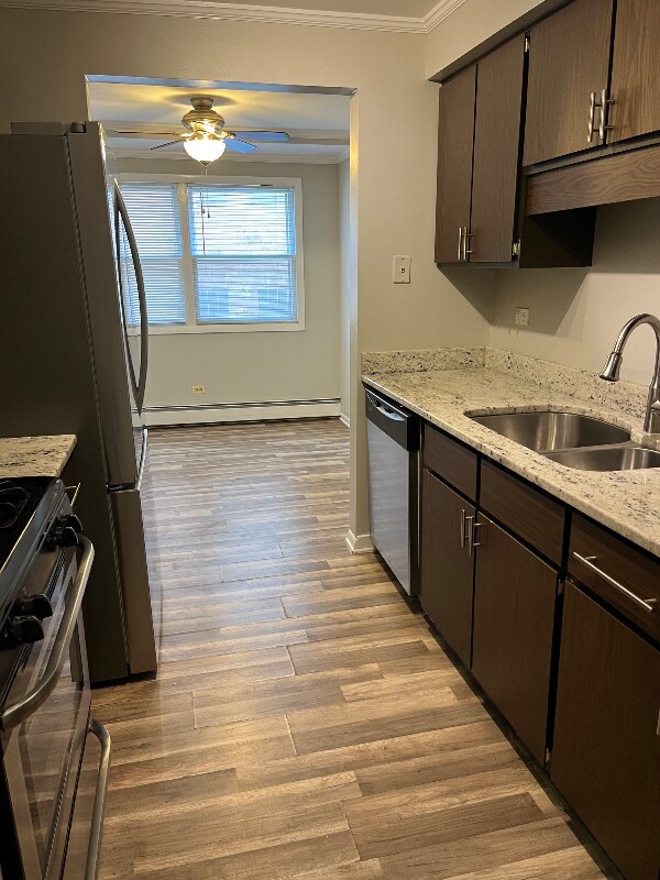 1327 E Prairie Ave Unit NA, Des Plaines, IL 60016
