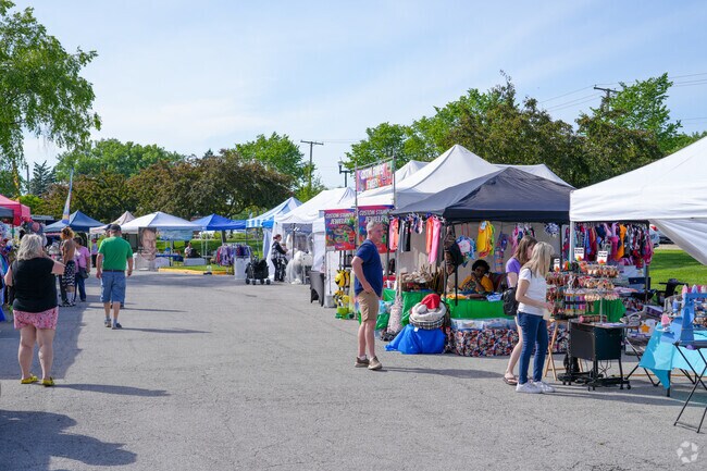 The Lakefront Festival is a four-day event that kicks off summer every year in Hobart.