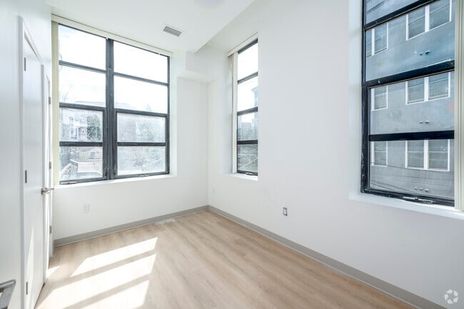 1724 Kalorama Rd NW, Washington, DC 20009 - photo 7