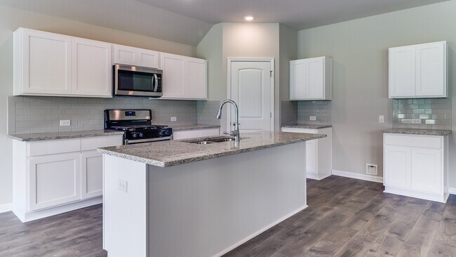 8121 Kelsey Ln, Iowa, LA 70647 - photo 5