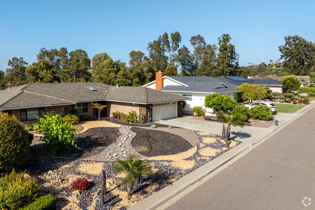 Many of the homes in Lake San Marcos have stunning well maintained front yards.