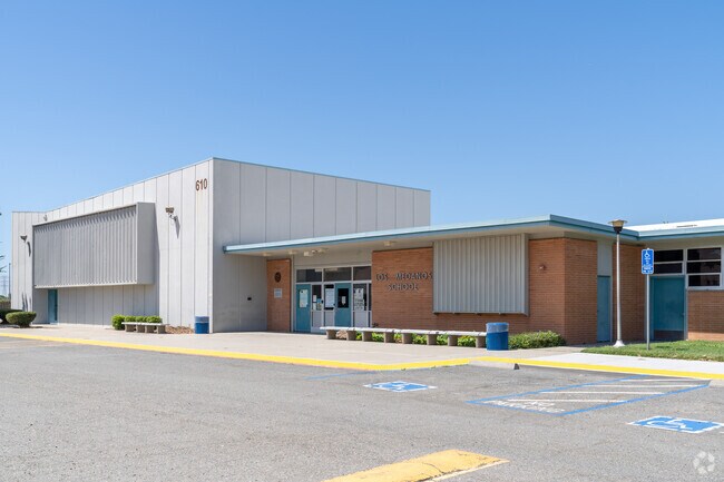 Los Medanos Elementary School is the top choice for Pittsburg Southwest parents.