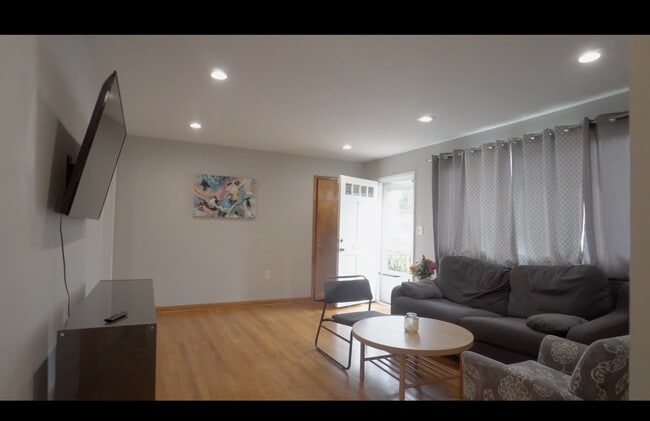 8610 60th Ave, Berwyn Heights, MD 20740 - photo 2