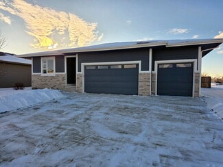 482 NE Westgate Dr, Waukee, IA 50263