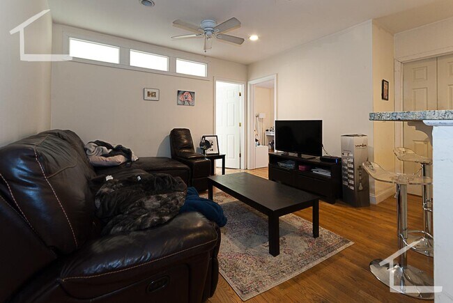 316 Saint Paul St unit 6, Brookline, MA 02446 - photo 6