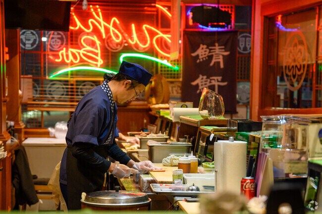 Kyoto Sushi near North Ridge serves up fresh rolls to locals of North Ridge.
