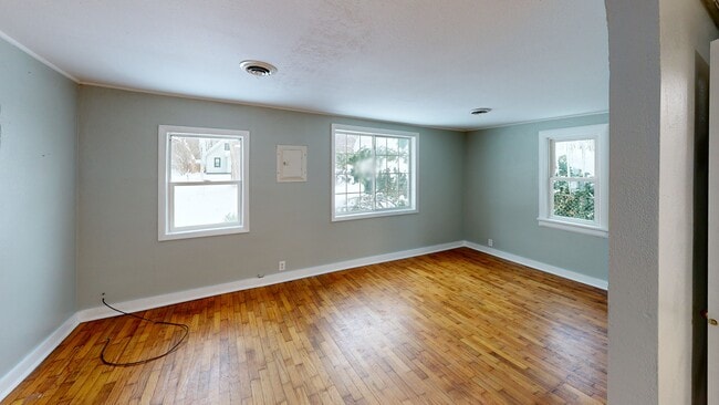 923 Wilson Ave, Norton Shores, MI 49441 - photo 2
