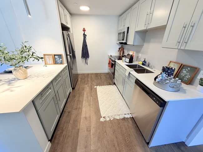 20 Stephenson Aman St unit 2, Somerville, MA 02144 - photo 4