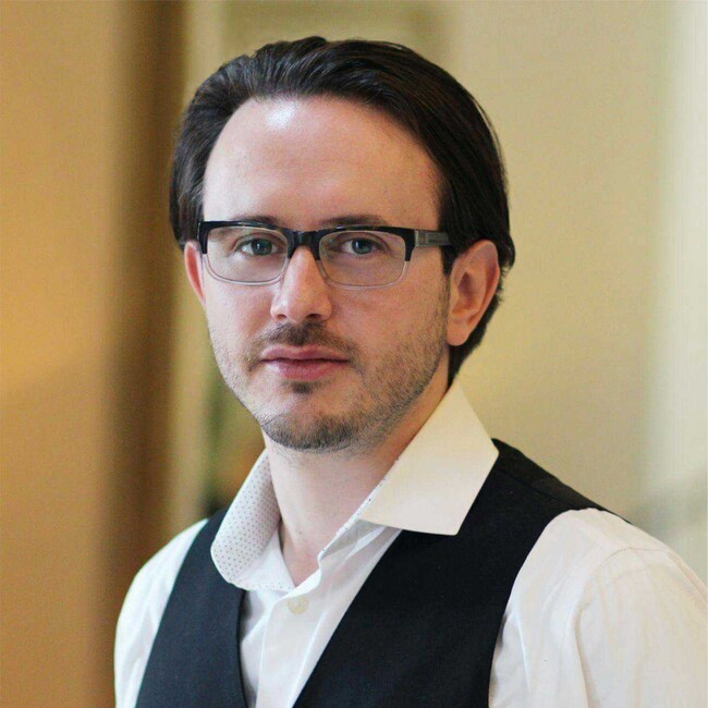 Agent Photo