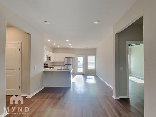 421 Citation St, Centerton, AR 72719 - photo 5