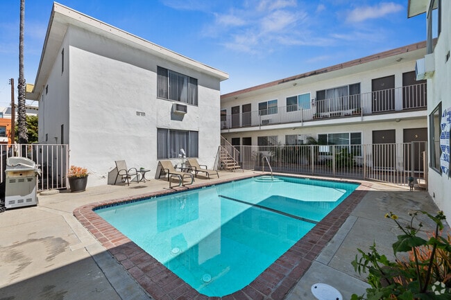 Magnolia Apartments - Your Sherman Oaks Retreat!, Sherman Oaks, CA 91403 - photo 2