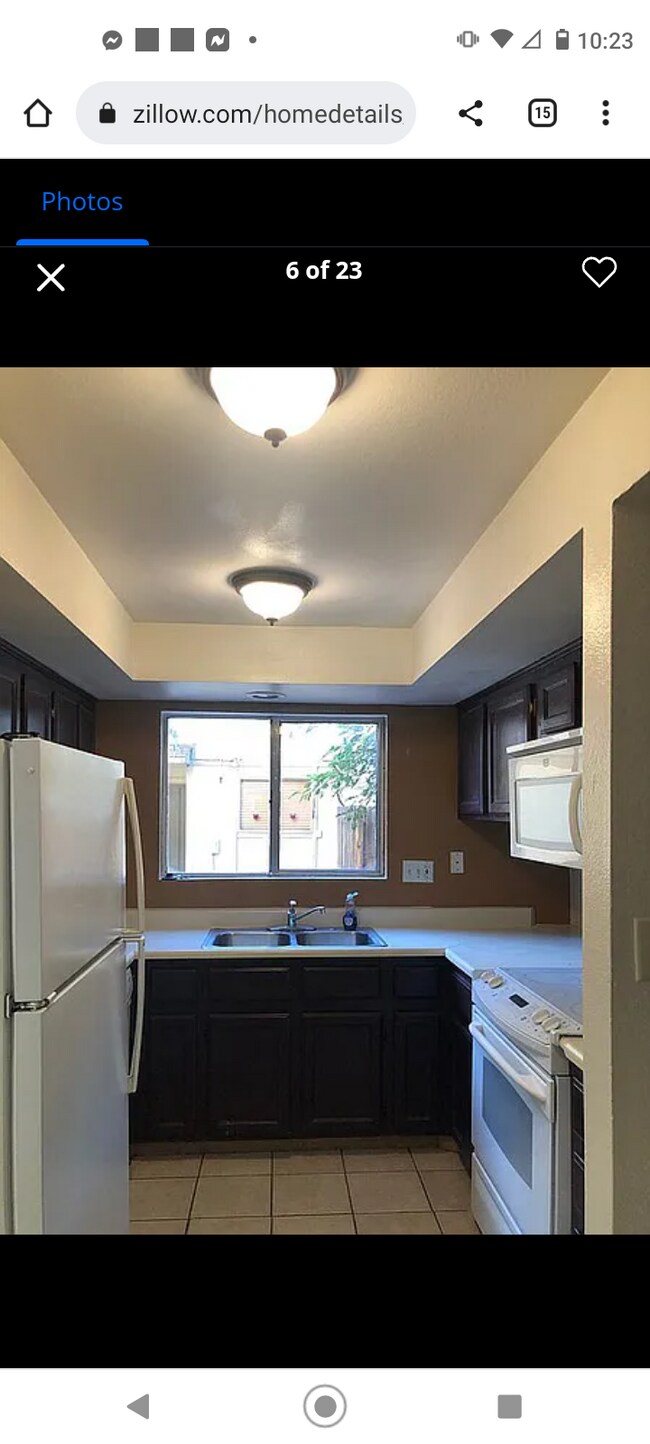 12445 N 21st Ave unit Larkspur gardens, Phoenix, AZ 85029 - photo 2