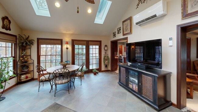 520 Colony Ct, Gibsonia, PA 15044 - photo 2