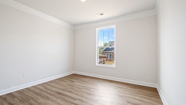 1910 Crumhorn Ave, Boiling Springs, SC 29316 - photo 4