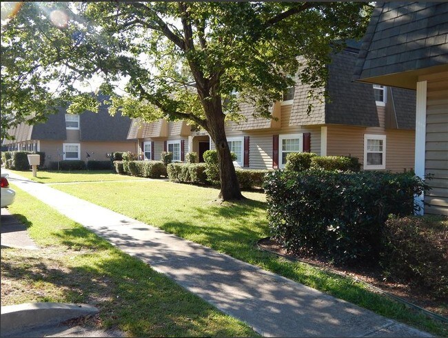 Plantation Oaks, Walterboro, SC 29488 - photo 2