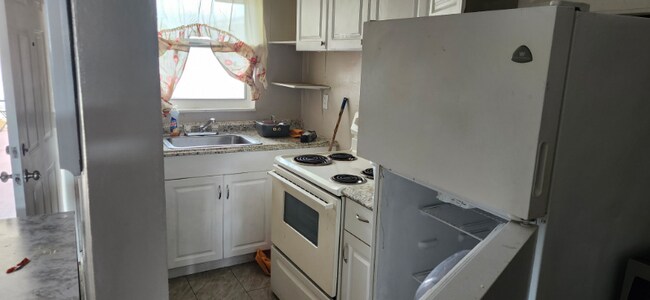 80 W 23rd St unit 12, Hialeah, FL 33010 - photo 4