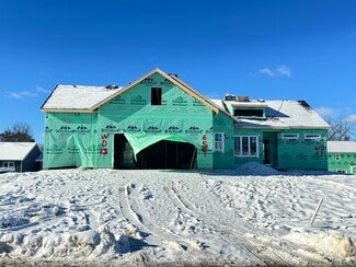 659 Waterford Village Dr, Walker, MI 49534