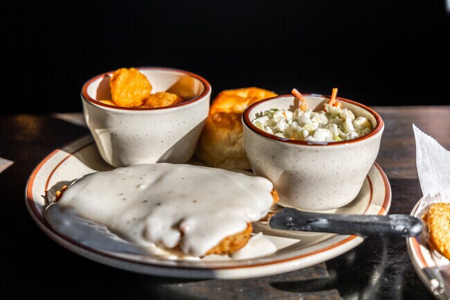 Enjoy a scrumptious meal at Stans Country restaurant in Culleoka.