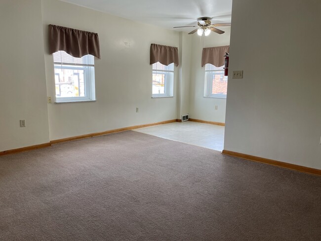 63 W Pike St unit 2, Canonsburg, PA 15317 - photo 5