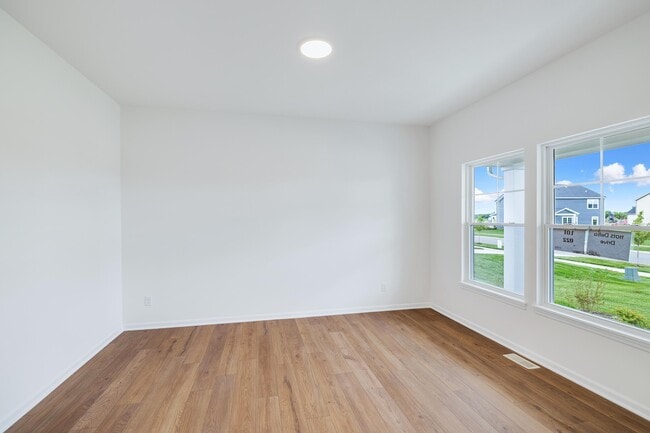 11015 Delta Dr, Dyer, IN 46311 - photo 2