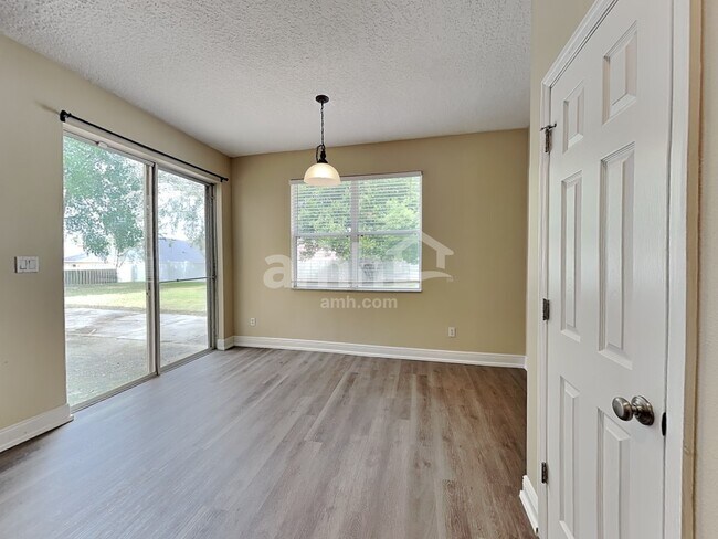 2475 Breezy Meadow Rd, Apopka, FL 32712 - photo 4