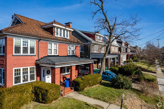 Squirrel Hill South homes vary in architectural styles.