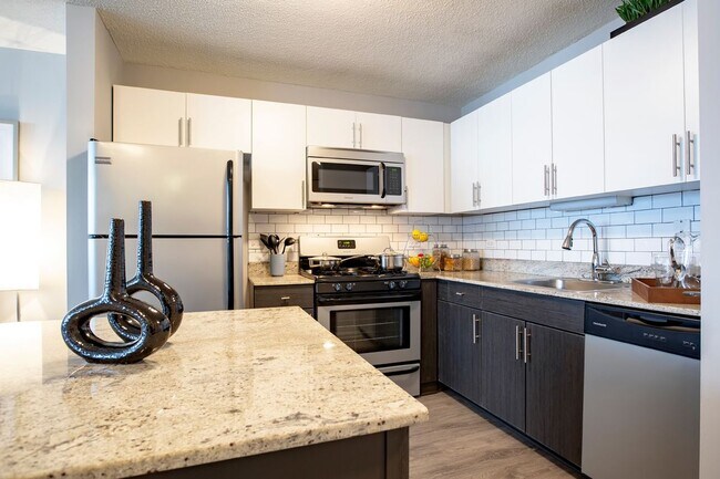 180 North Jefferson, Chicago, IL 60661 - photo 6