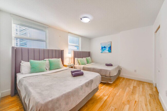 1 SE 12th St unit ID1022219P, Miami, FL 33131 - photo 4