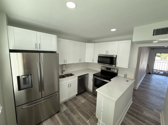 2209 Belleair Rd unit C33, Clearwater, FL 33764 - photo 3