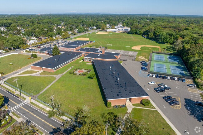 An aerial view of the facilities Babylon Memorial Grade School.