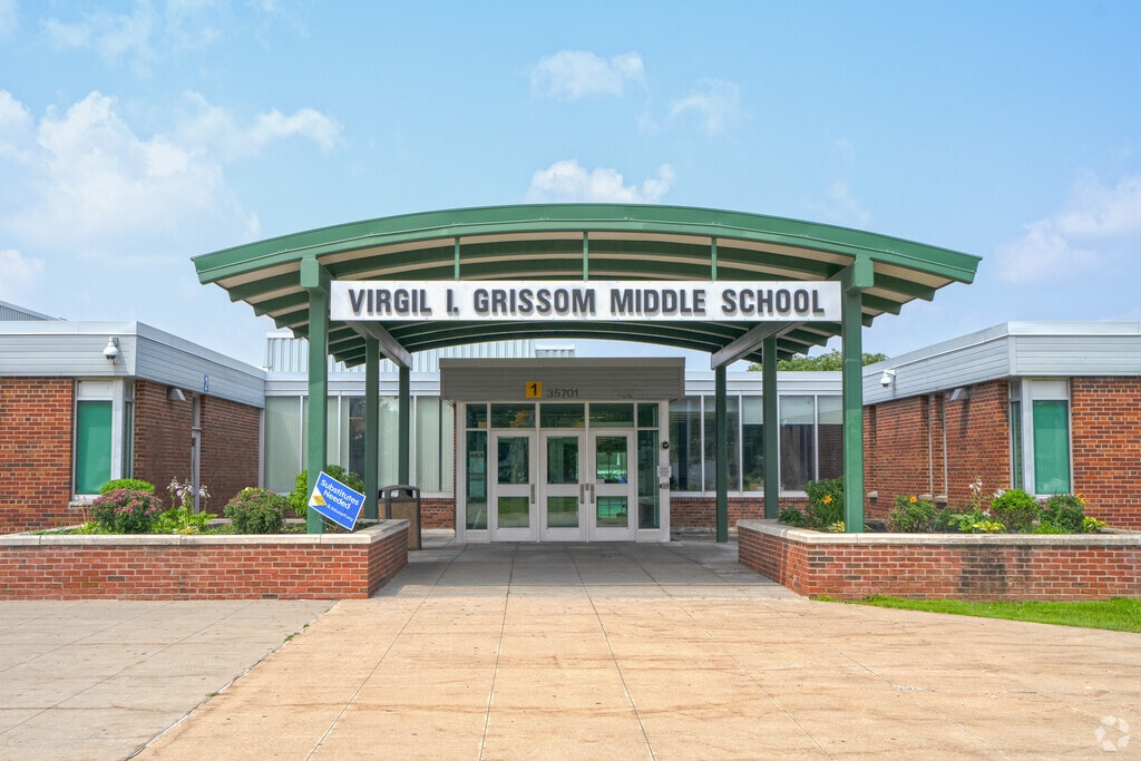 Grissom Middle School front entrance in Sterling Heights.